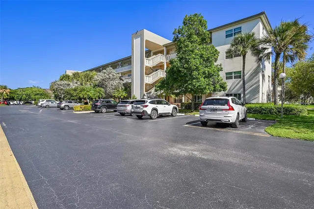$1,950 | 1802 Eleuthera Point, Unit E2, Coconut Creek, FL 33066