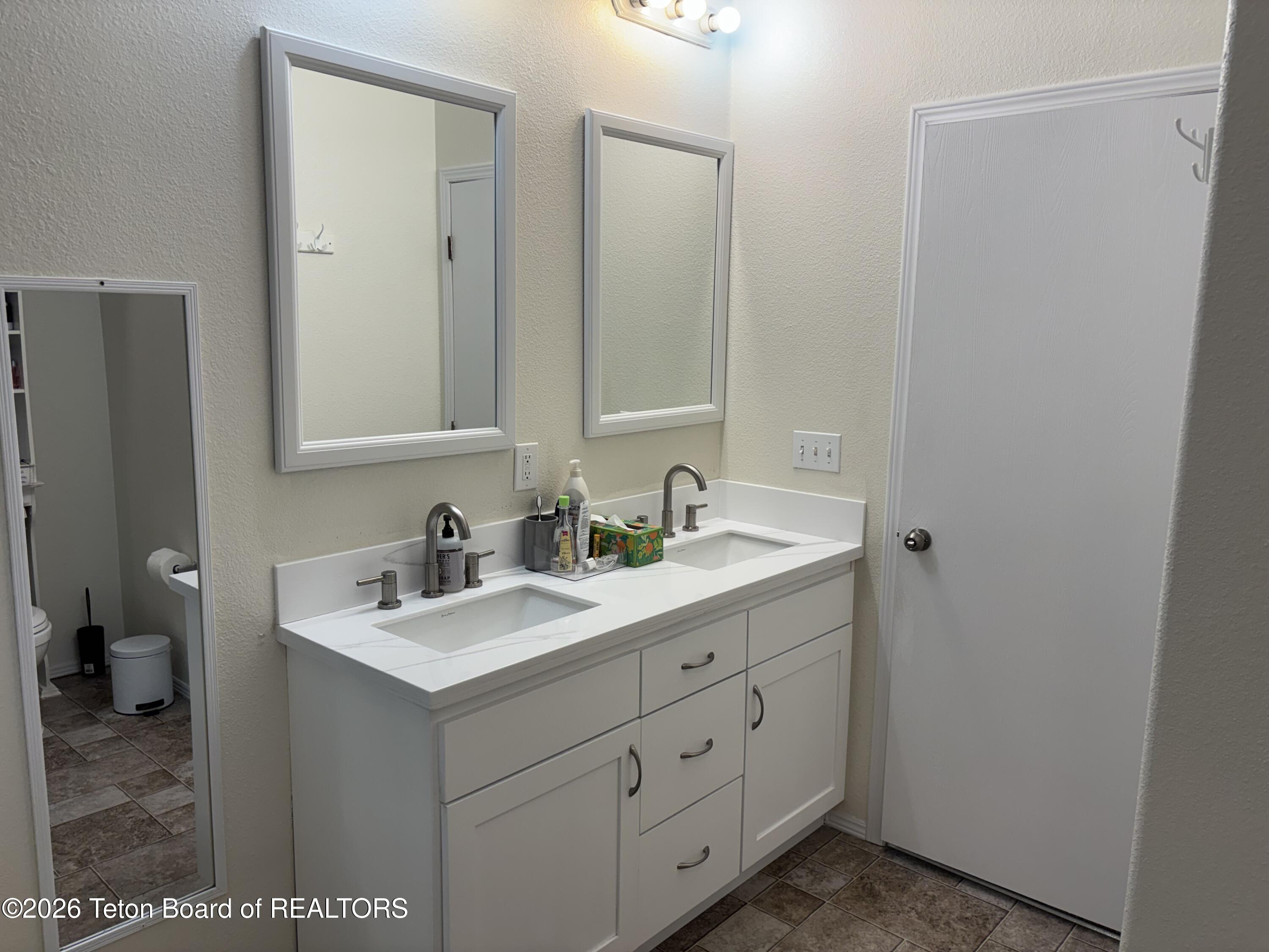 7250 South U S 89, Unit 72 Jackson, WY 83001 - Photo 8 of 12 IMG_2844