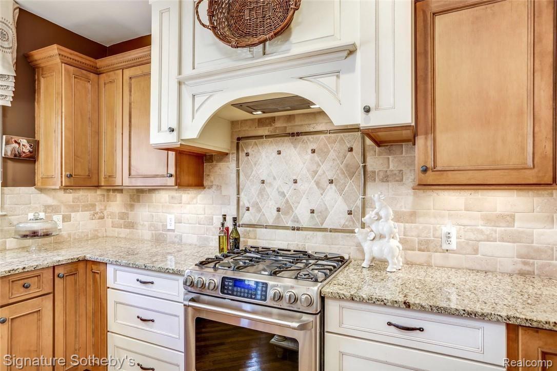 641 Washington Road Grosse Pointe, MI 48230 - Photo 19 of 44 641 Washington Rd Grosse-large-017-24-641 Washington Road Grosse-1500x1000-72dpi.jpg