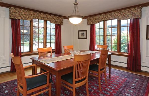 24 Fellsmere Road Newton, MA 02459 - Photo 3 of 10