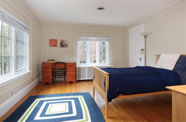 24 Fellsmere Road Newton, MA 02459 - Photo 9 of 10