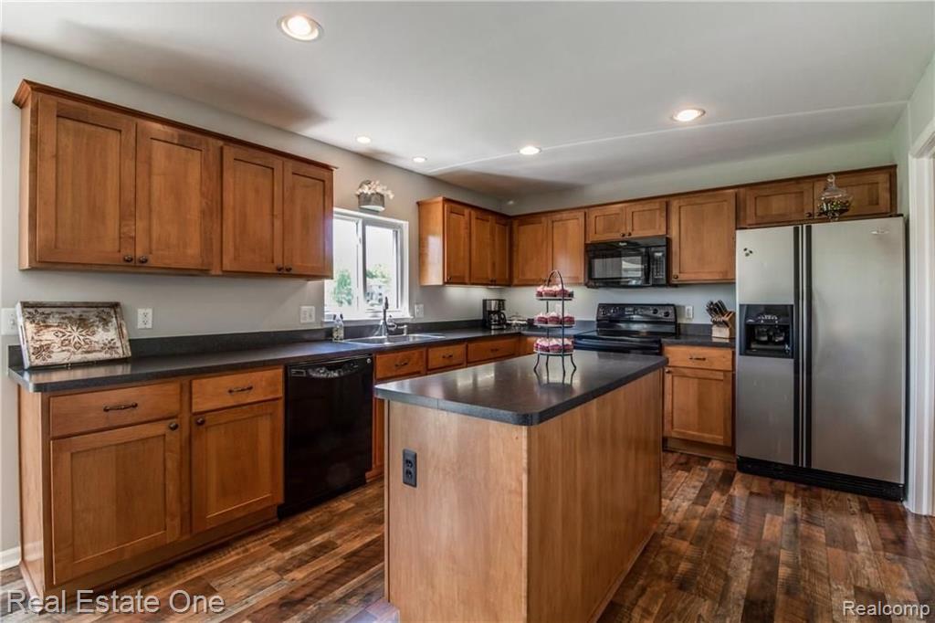 1330 Park Ridge Pointe Grand Blanc, MI 48439 - Photo 5 of 24