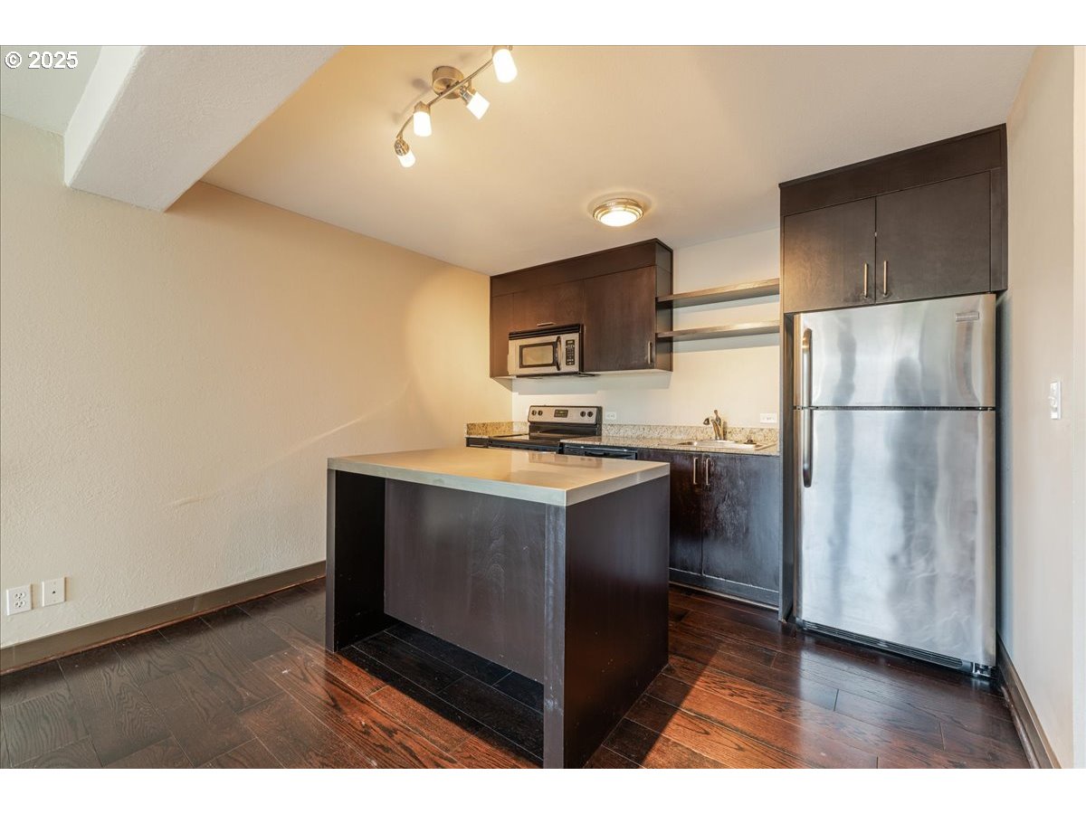 255 Southwest Harrison Street, Unit 15A Portland, OR 97201 - Photo 13 of 46 Gallery Image 13
