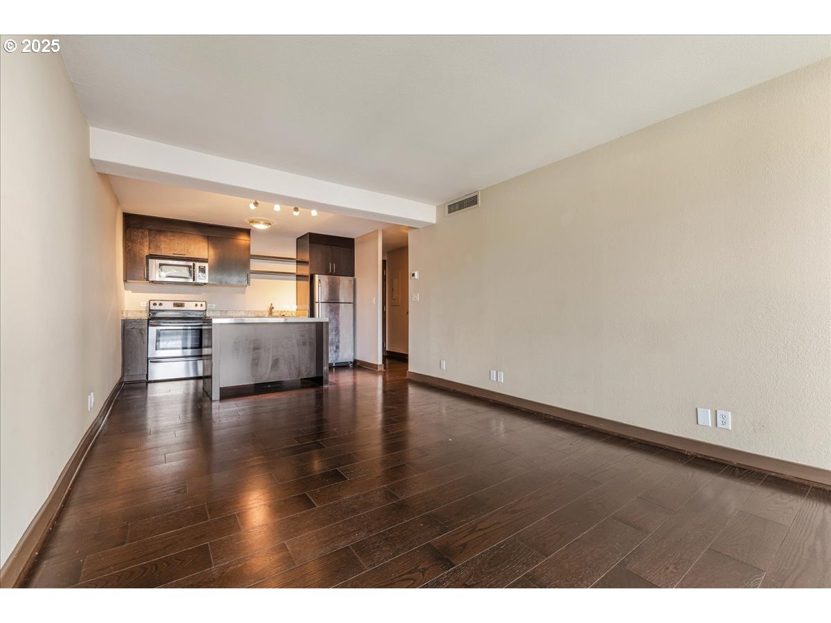 255 Southwest Harrison Street, Unit 15A Portland, OR 97201 - Photo 18 of 46 Gallery Image 18