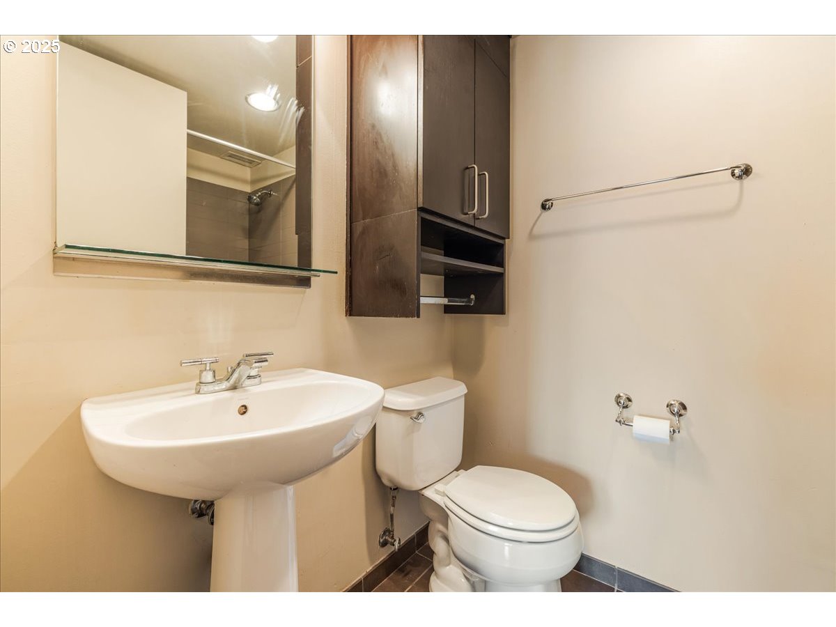255 Southwest Harrison Street, Unit 15A Portland, OR 97201 - Photo 23 of 46 Gallery Image 23