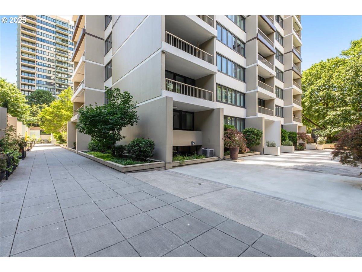 255 Southwest Harrison Street, Unit 15A Portland, OR 97201 - Photo 37 of 46 Gallery Image 37