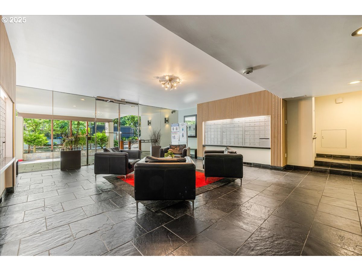 255 Southwest Harrison Street, Unit 15A Portland, OR 97201 - Photo 5 of 46 Gallery Image 5