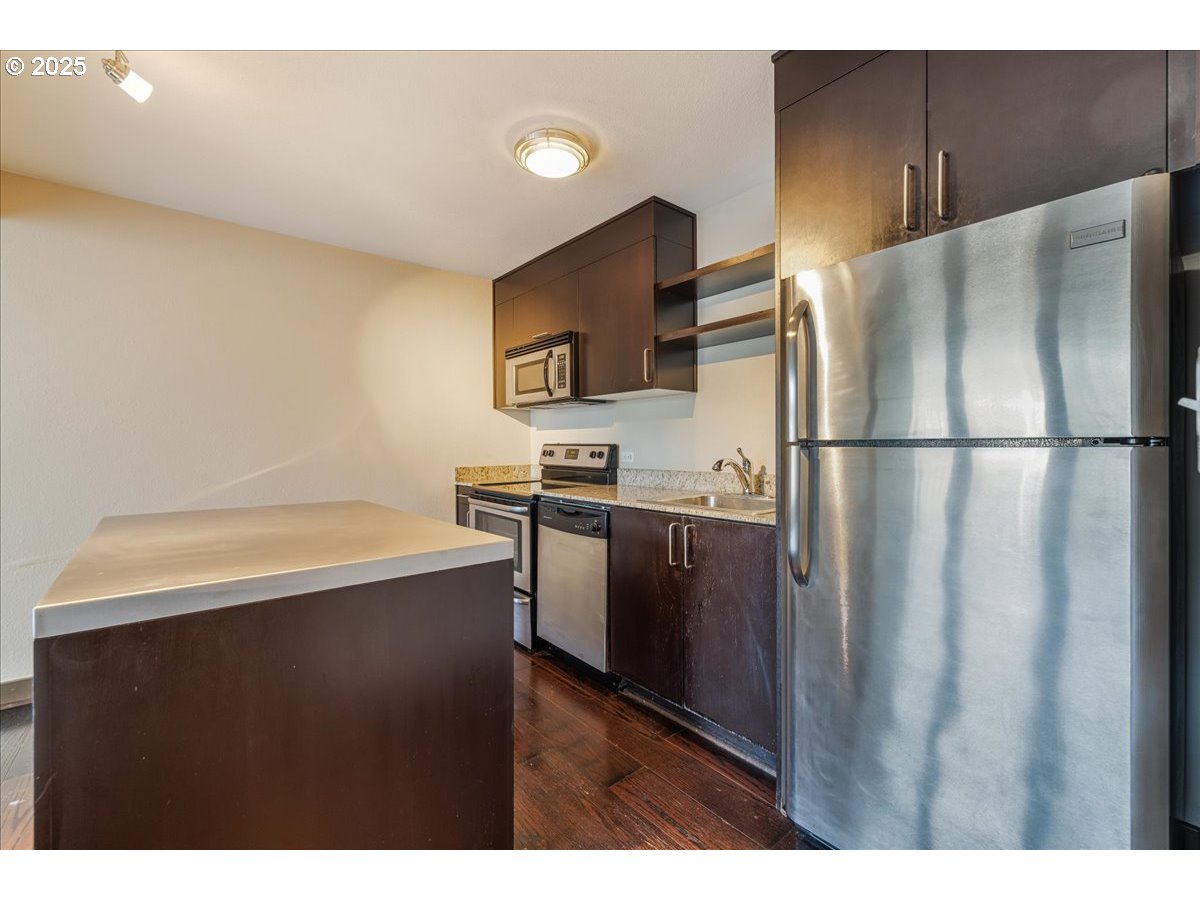 255 Southwest Harrison Street, Unit 15A Portland, OR 97201 - Photo 10 of 46 Gallery Image 10
