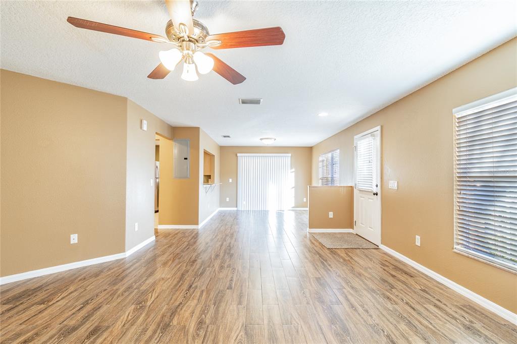 6246 Maisai Road Zephyrhills, FL 33542 - Photo 10 of 27