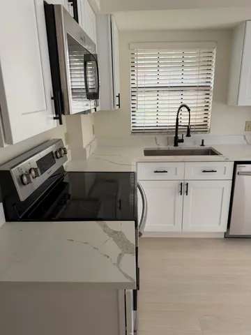 $2,900 | 13505 Fountain View Boulevard, Wellington, FL 33414