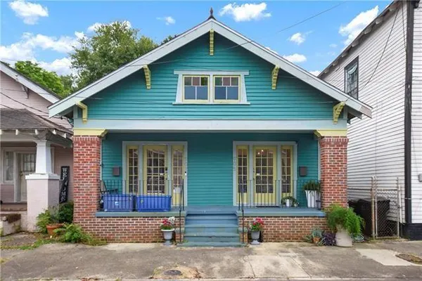 $1,600 | 905-907 Pelican Avenue, New Orleans, LA 70114