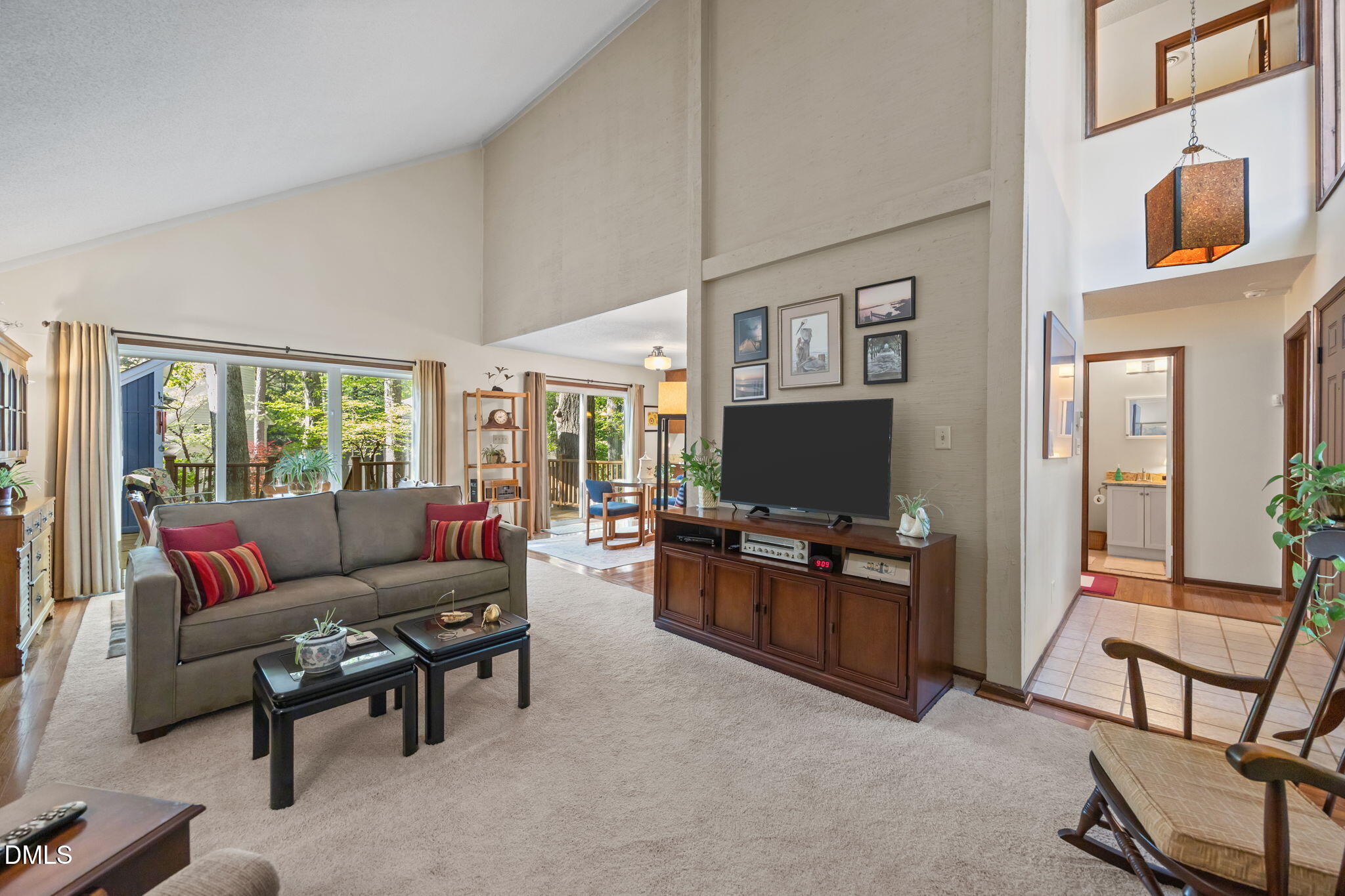 2931 Rue Sans Famille Raleigh, NC 27607 - Photo 4 of 27 10-web-or-mls-IMG_4130