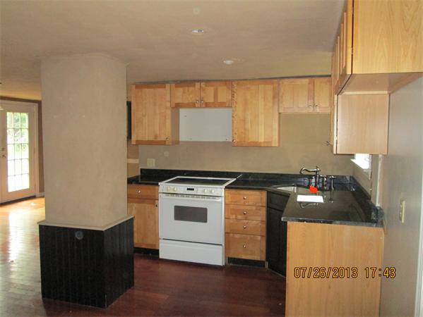 17 Hubbardston Road Templeton, MA 01468 - Photo 3 of 6