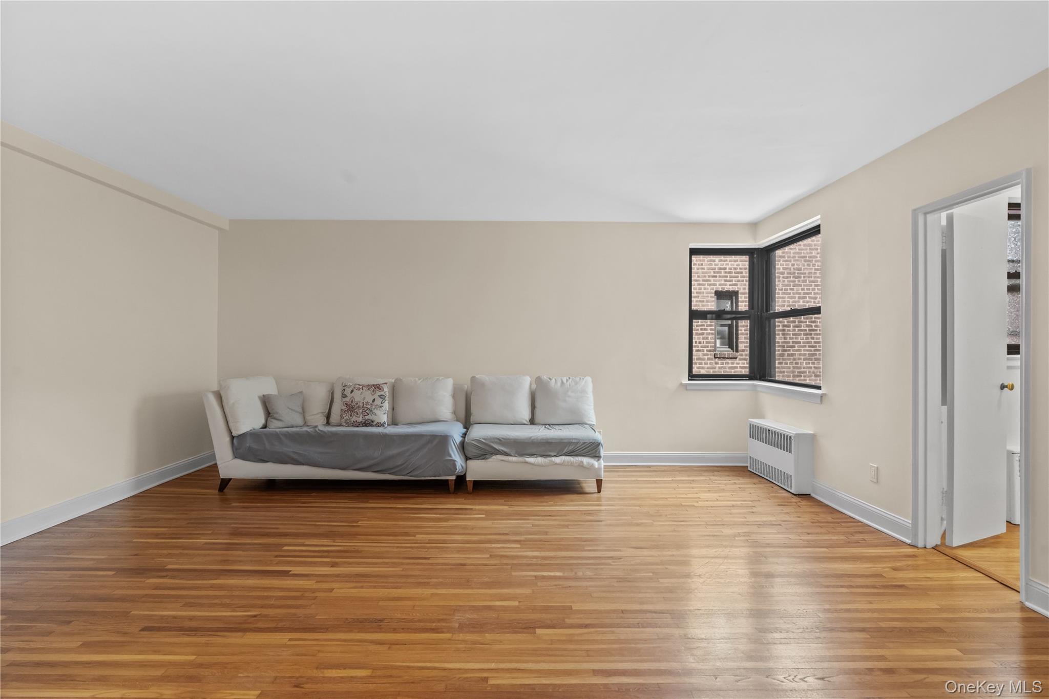 142 Garth Road, Unit 4Q Scarsdale, NY 10583 - Photo 7 of 13