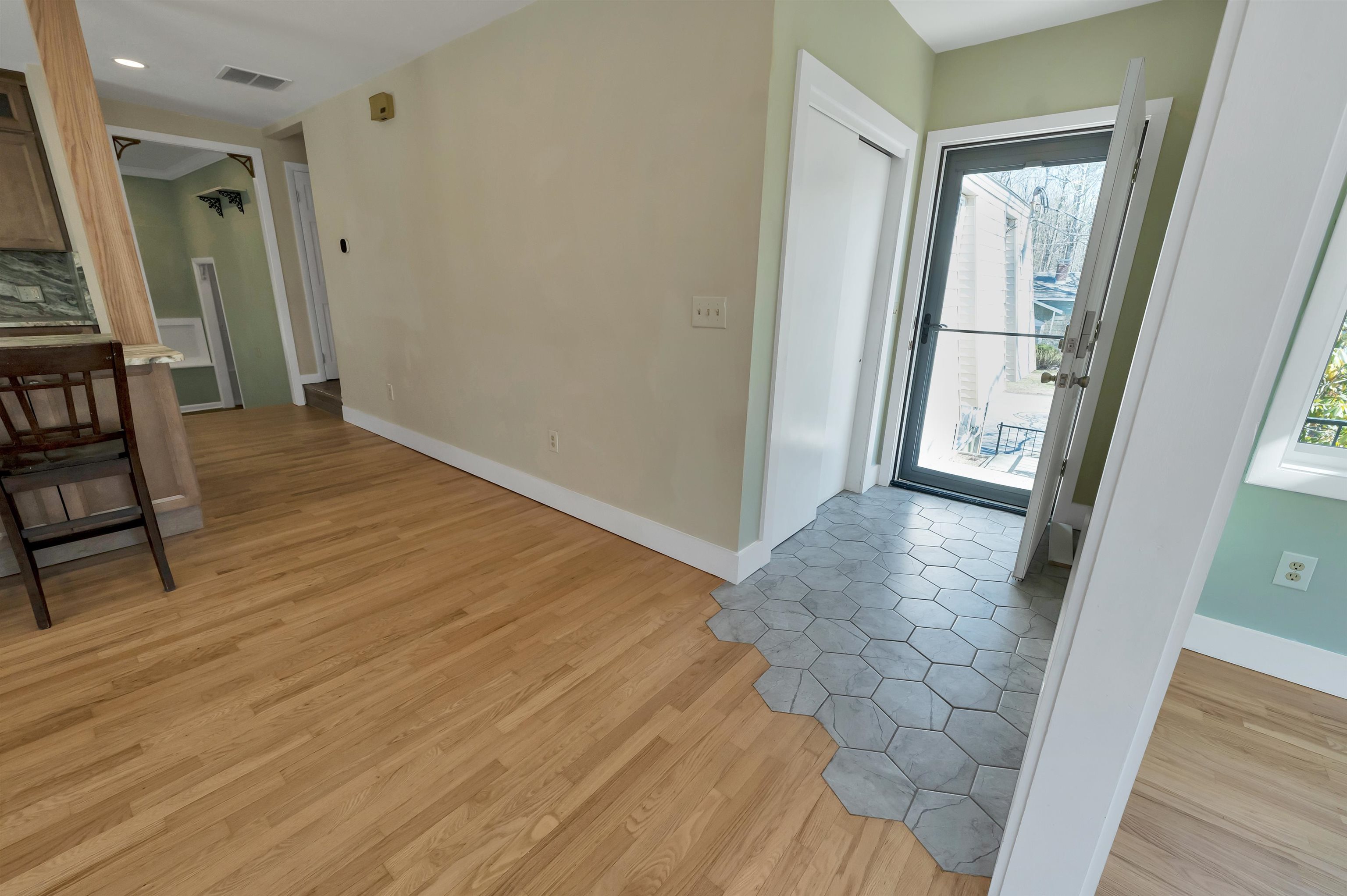 17 Harding Road Portsmouth, NH 03801 - Photo 15 of 53