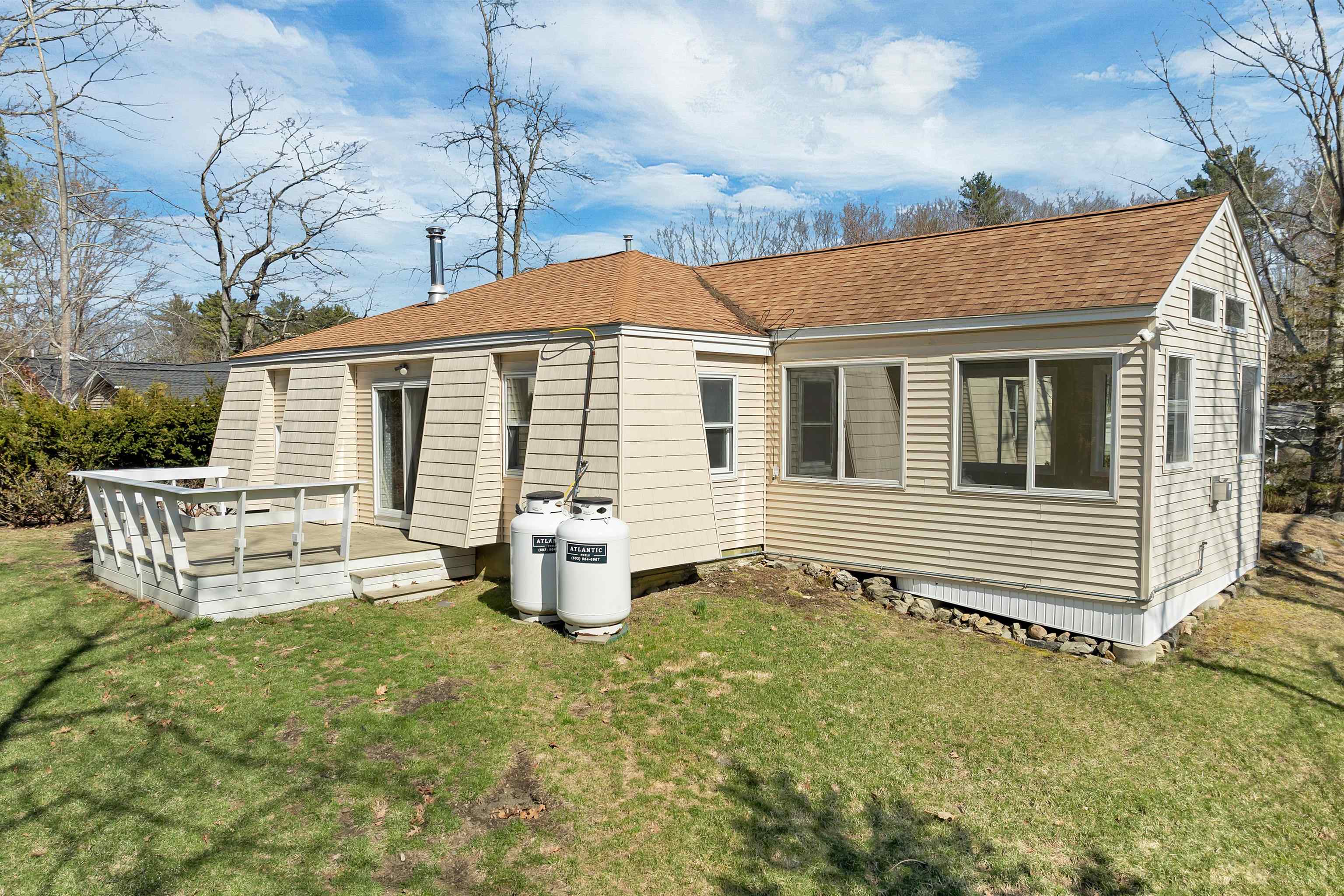 17 Harding Road Portsmouth, NH 03801 - Photo 5 of 53