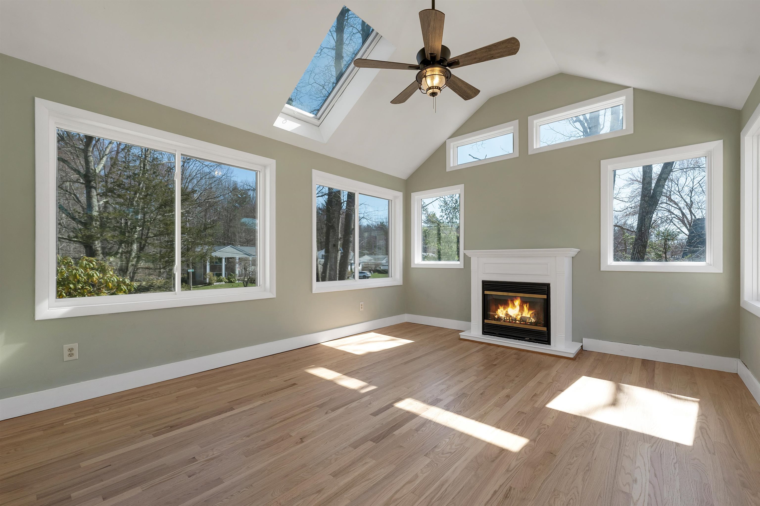 17 Harding Road Portsmouth, NH 03801 - Photo 7 of 53