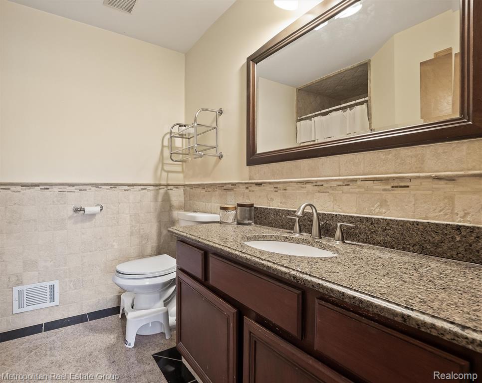 28315 Gold Chesterfield, MI 48047 - Photo 22 of 39