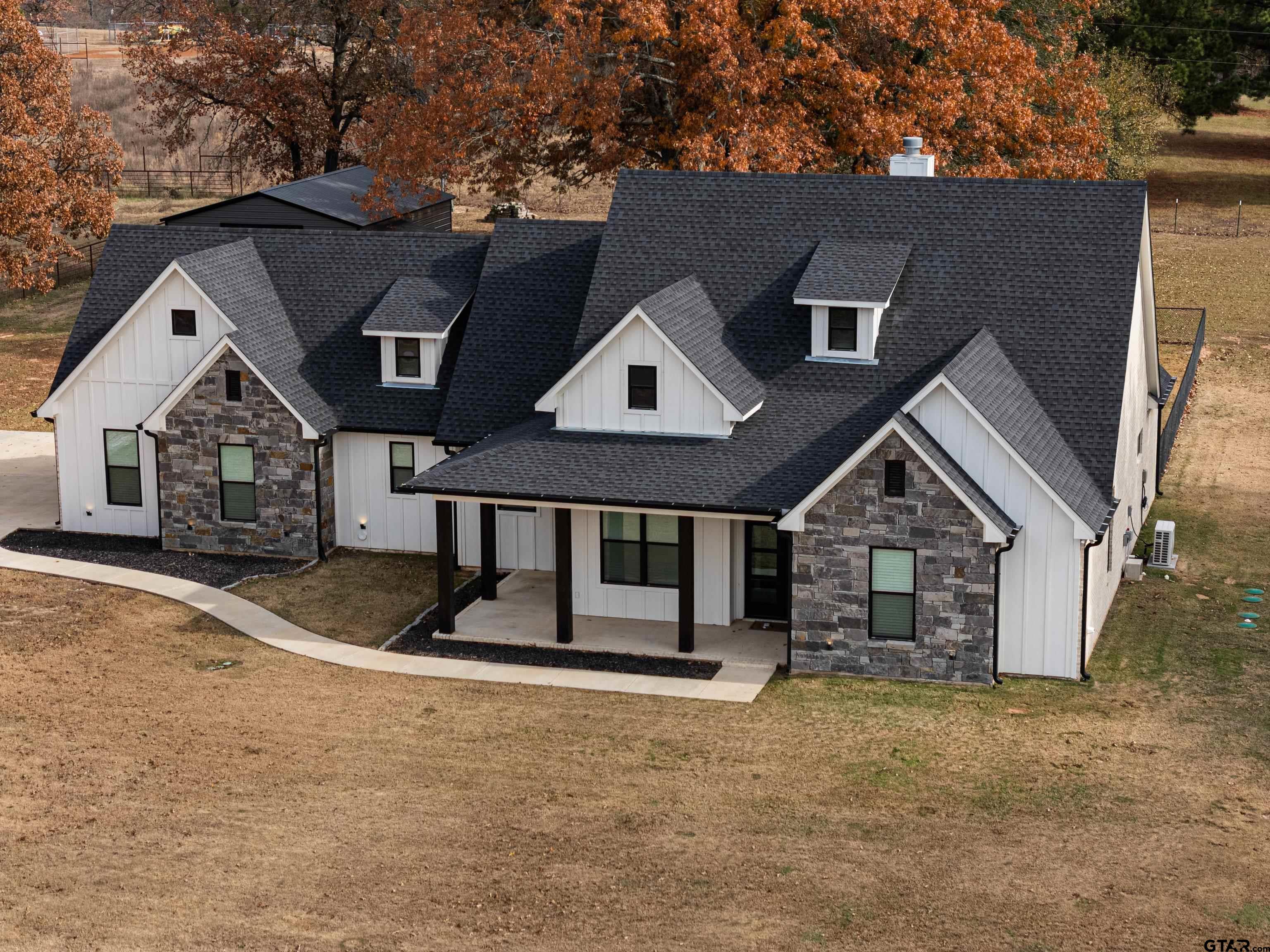 8947 Pomagranate Road Gilmer, TX 75645 - Photo 2 of 38