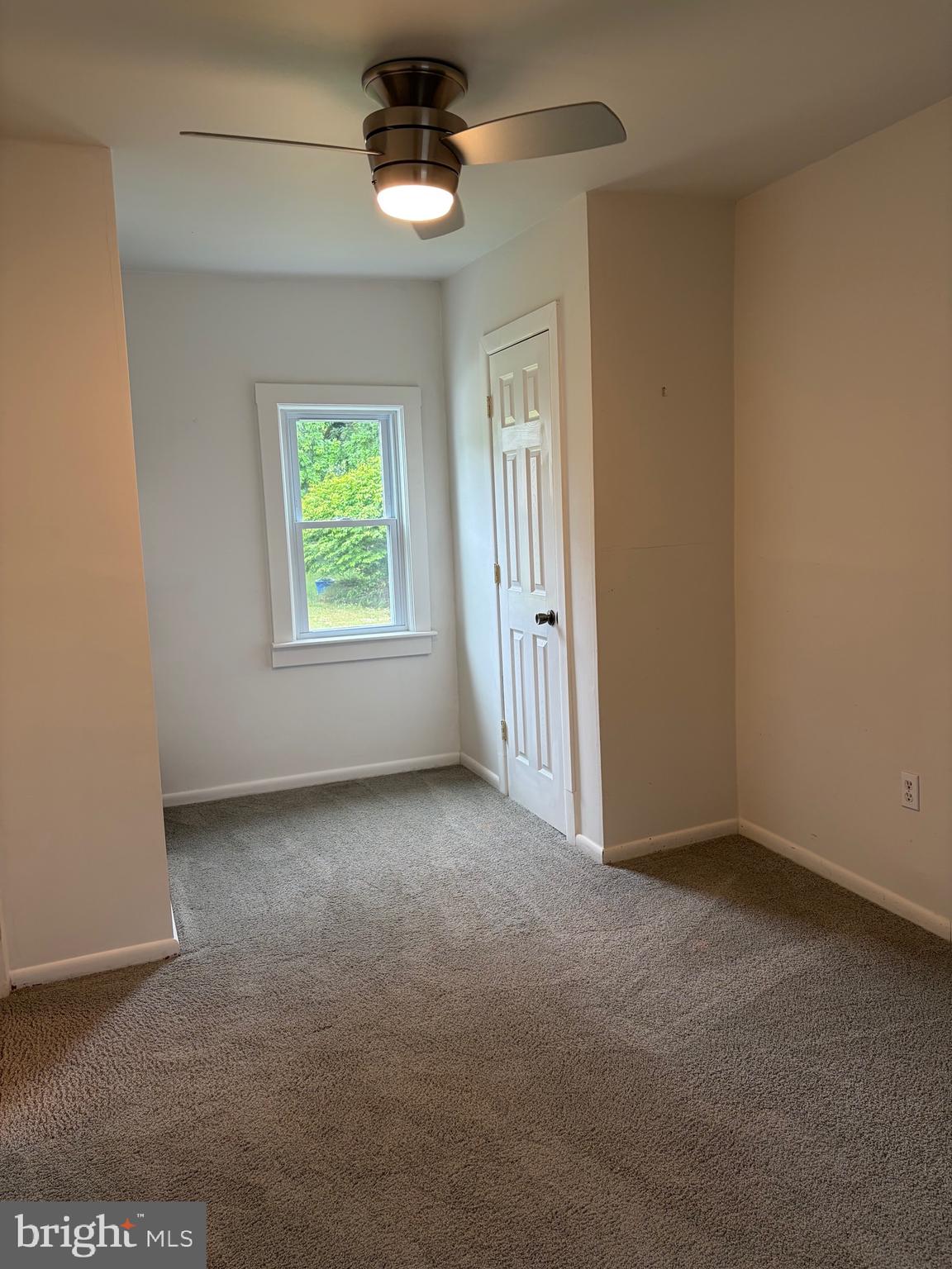 417 Main Street Juliustown, NJ 08022 - Photo 15 of 20 firstfloor bedroom