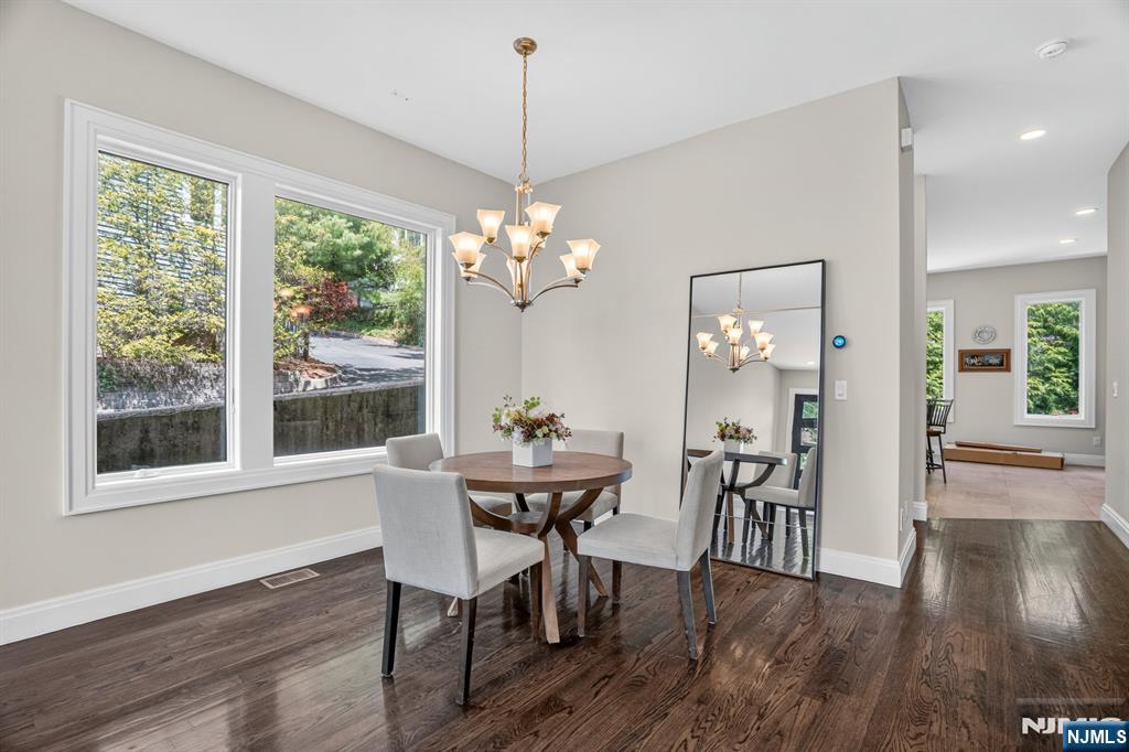 14 Hooks Lane Edgewater, NJ 07020 - Photo 6 of 31
