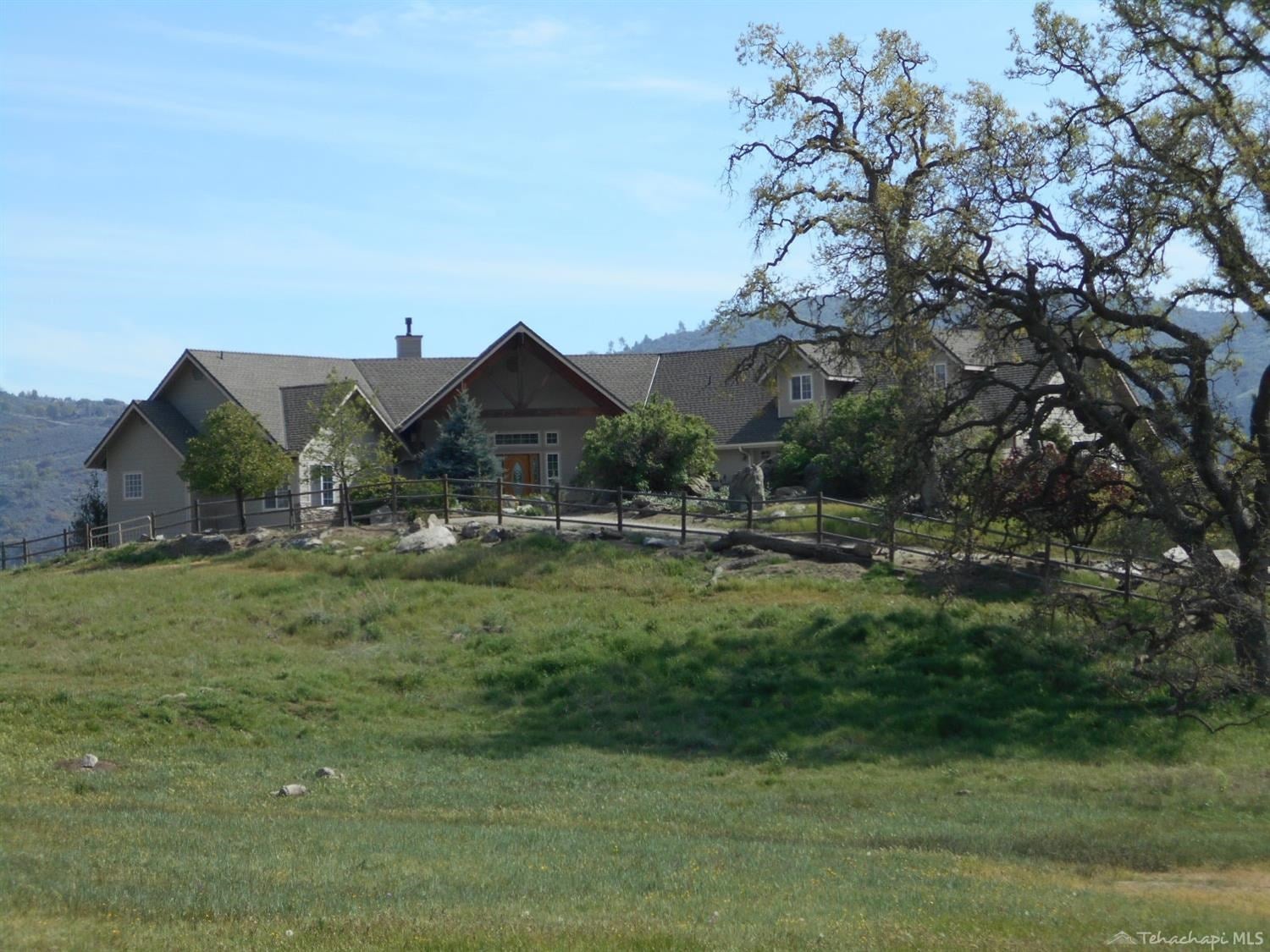 29700 North Lower Valley Road Tehachapi, CA 93561 - Photo 2 of 83 Gallery Image 2