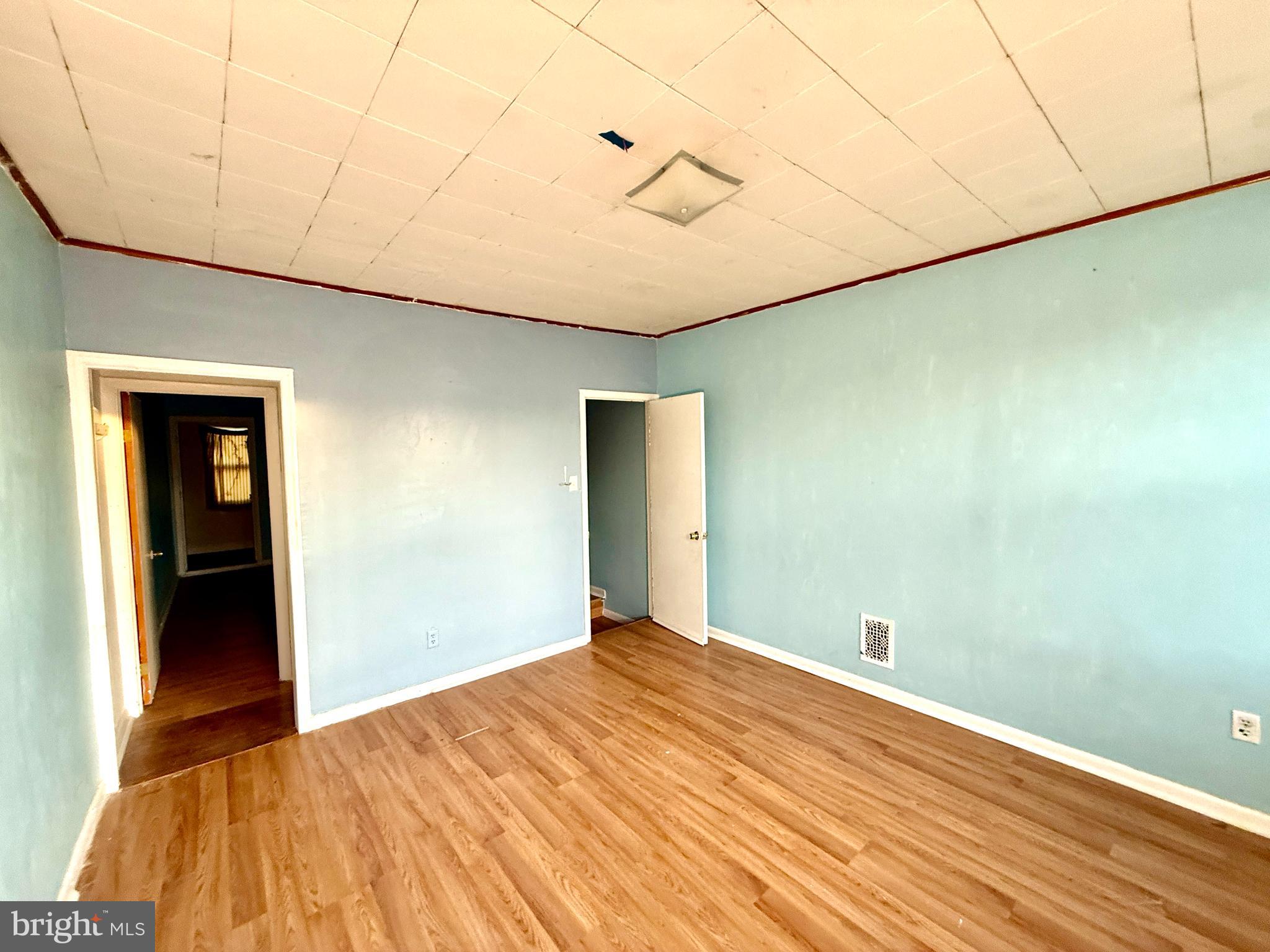 135 North Janney Street Baltimore, MD 21224 - Photo 7 of 8 BEDROOM