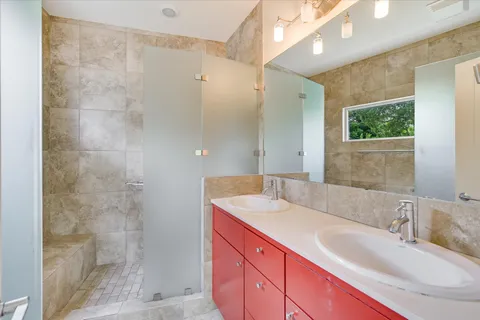 $825,000 | 2822 Wooldridge Drive, Unit B, Austin, TX 78703