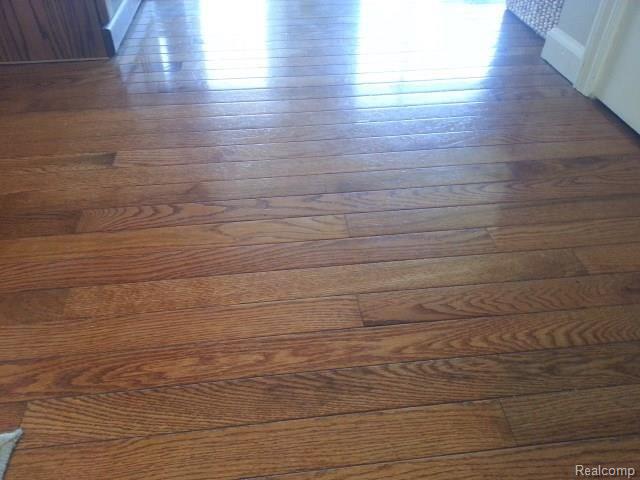 4090 Mapleleaf Road Waterford, MI 48328 - Photo 26 of 31 20150424_162710.jpg