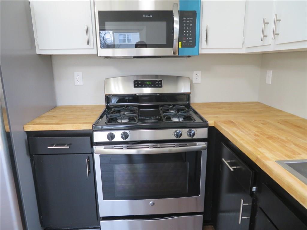 6032 Riversport Court Indianapolis, IN 46221 - Photo 11 of 28 Gallery Image 11