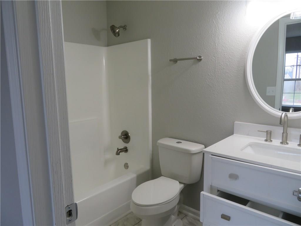 6032 Riversport Court Indianapolis, IN 46221 - Photo 6 of 28 Gallery Image 6