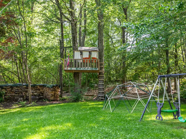 $19,500 | 203 Brick School Road, Warren, CT 06754