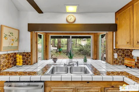 $675,000 | 25655 Tahquitz Drive, Idyllwild, CA 92549