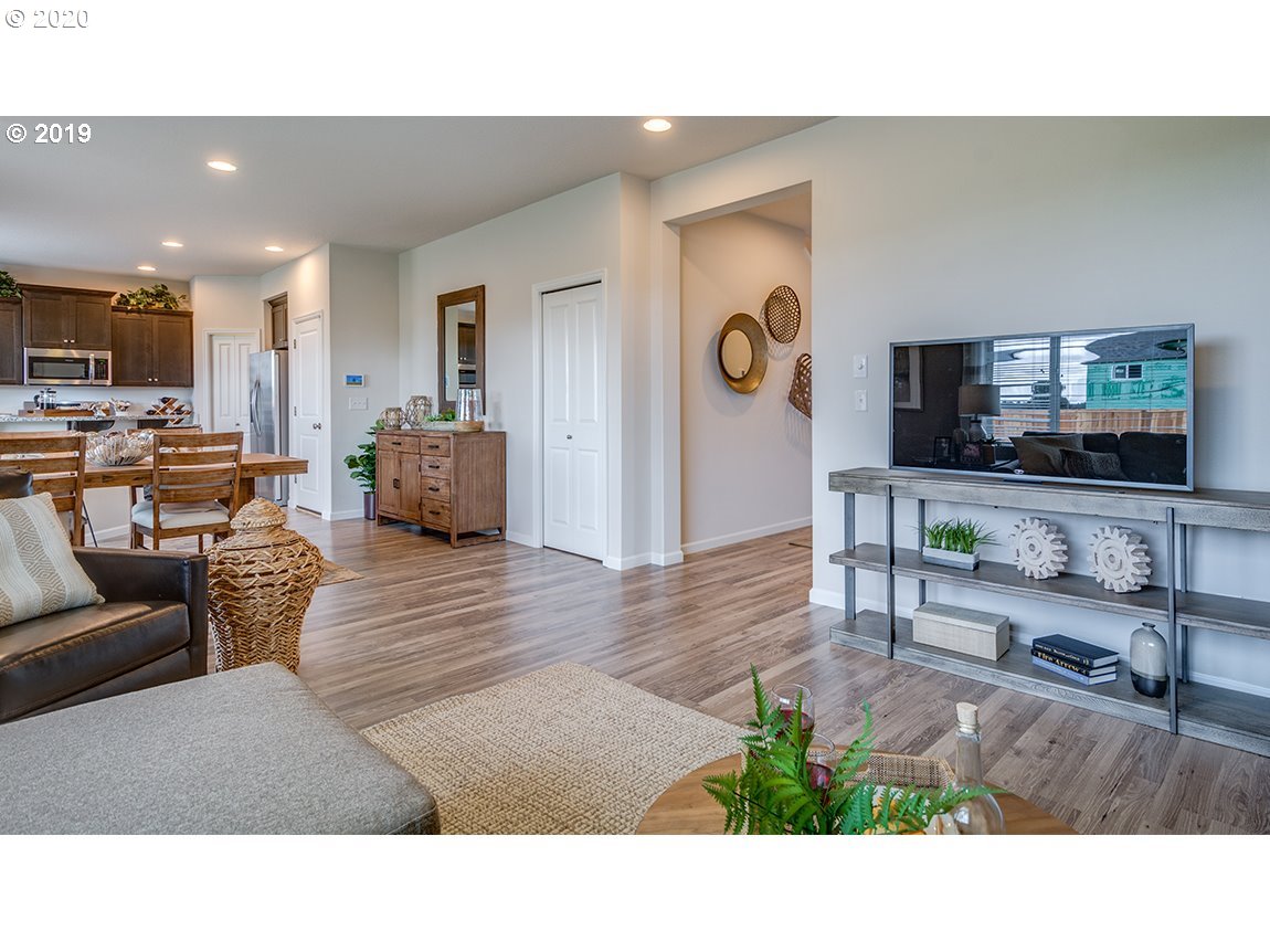 9465 North Alder Street Camas, WA 98607 - Photo 4 of 21