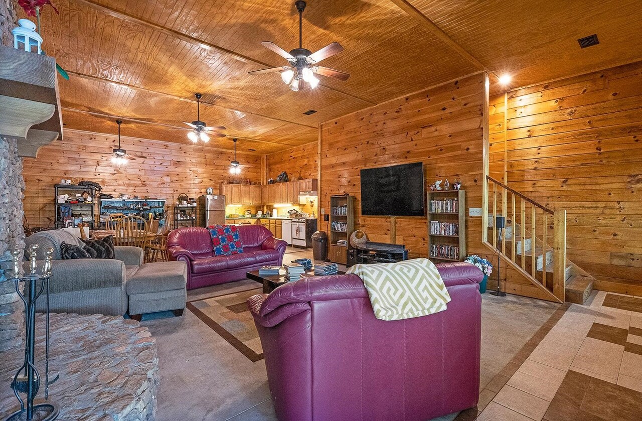 2221 County Road 6 Wedowee, AL 36278 - Photo 32 of 40 a view of a livingroom with furniture