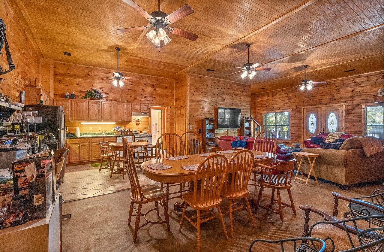 2221 County Road 6 Wedowee, AL 36278 - Photo 34 of 40 a view of a bar restaurant