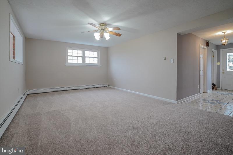2680 Weir Road Aston, PA 19014 - Photo 22 of 52 Family room