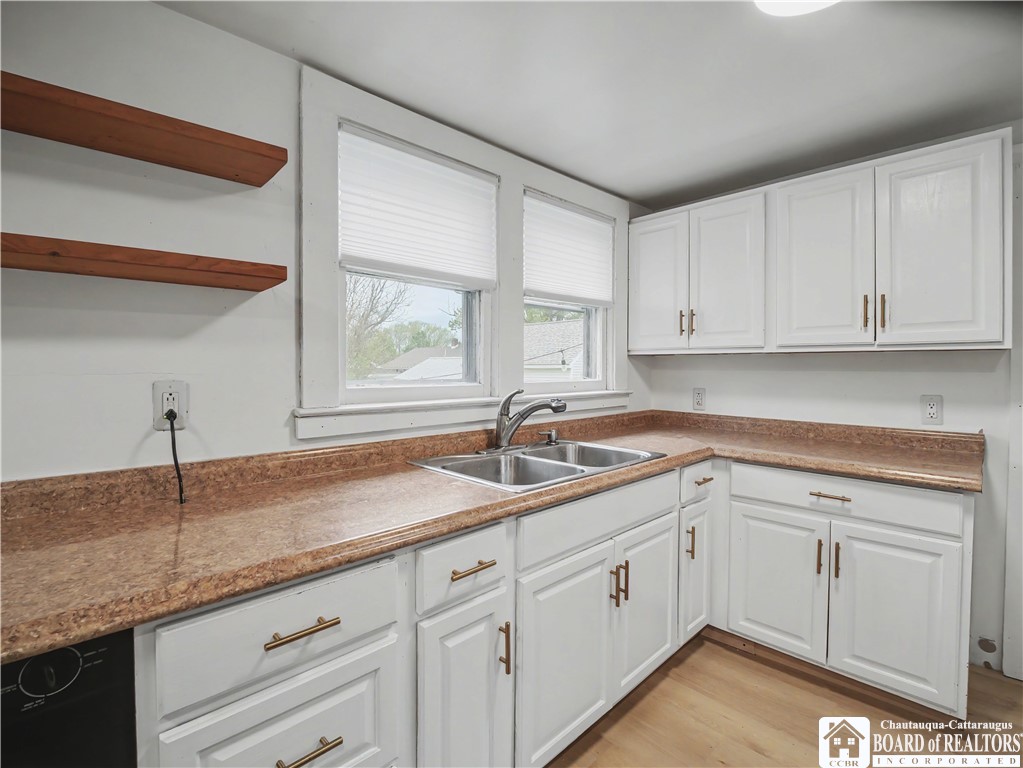 427 Bucknor Street Dunkirk, NY 14048 - Photo 11 of 32