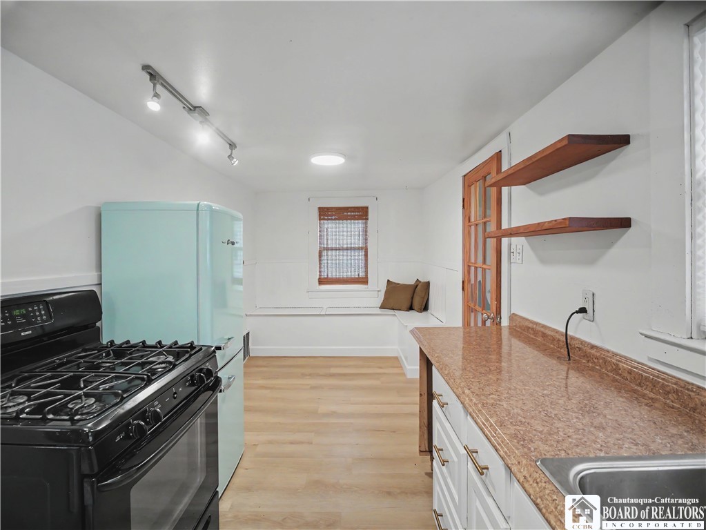427 Bucknor Street Dunkirk, NY 14048 - Photo 12 of 32