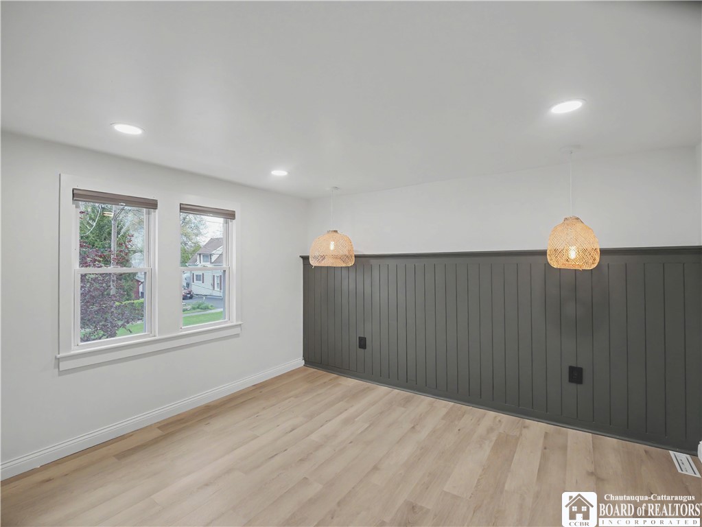 427 Bucknor Street Dunkirk, NY 14048 - Photo 14 of 32