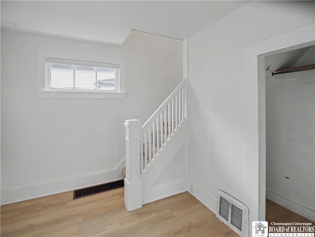427 Bucknor Street Dunkirk, NY 14048 - Photo 17 of 32