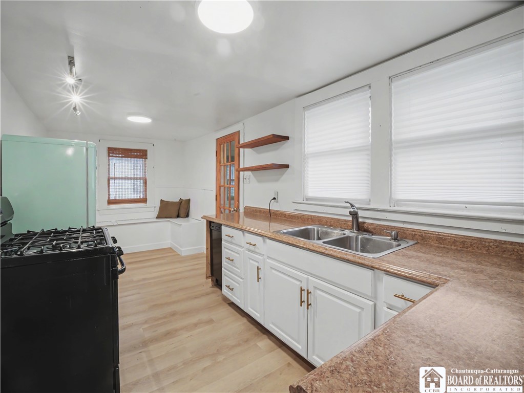 427 Bucknor Street Dunkirk, NY 14048 - Photo 10 of 32