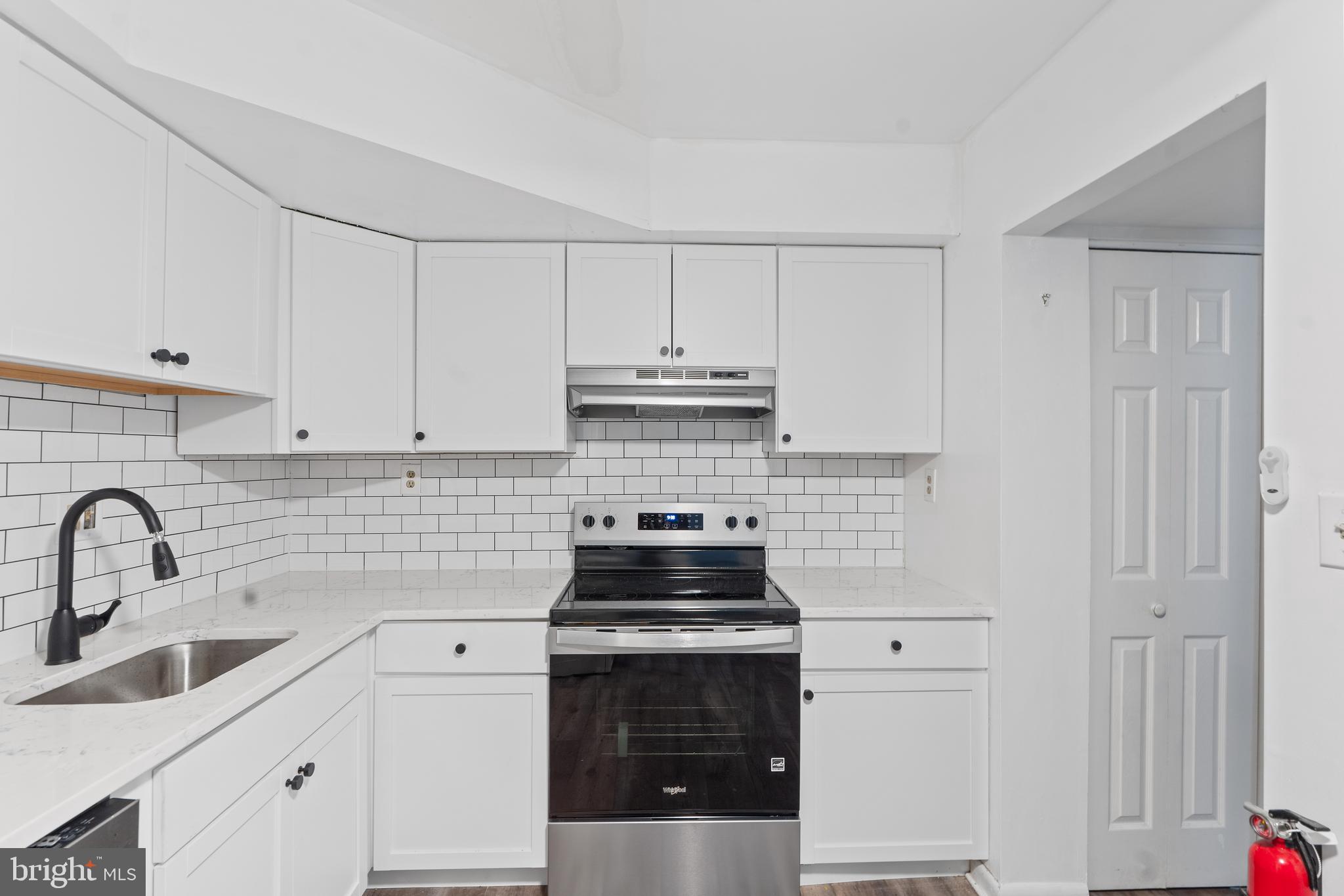 610 Timber Creek Road Clementon, NJ 08021 - Photo 9 of 20