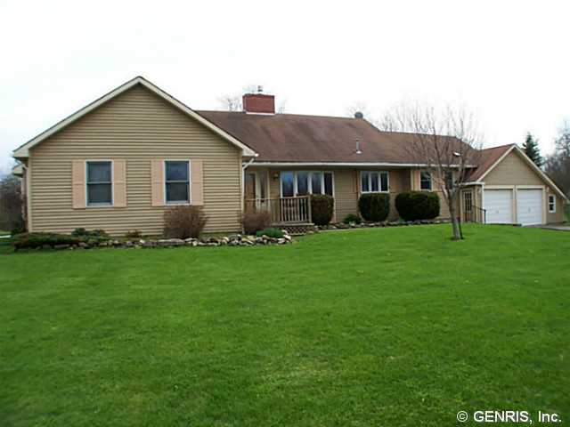 Exterior Front Welcome to 343 Callan Road