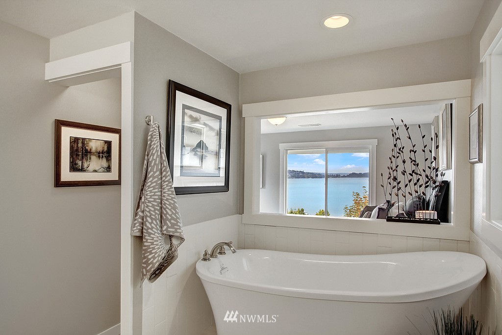 6908 South Rustic Road Seattle, WA 98178 - Photo 14 of 24 Gallery Image 14