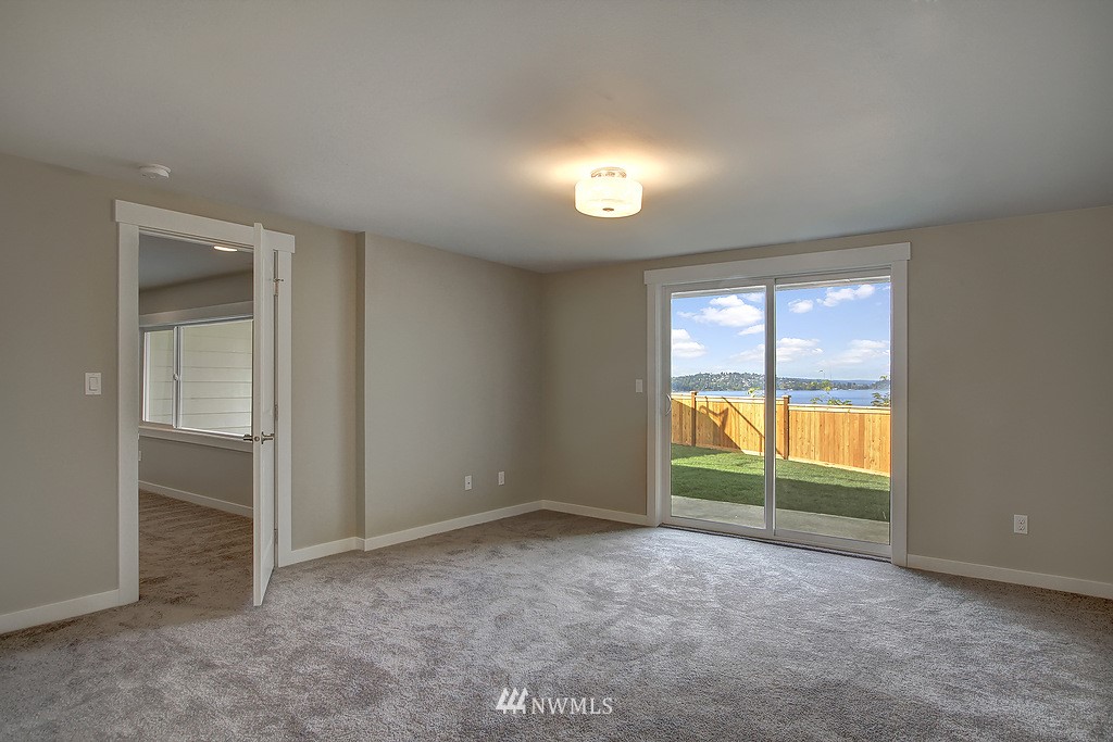 6908 South Rustic Road Seattle, WA 98178 - Photo 18 of 24 Gallery Image 18