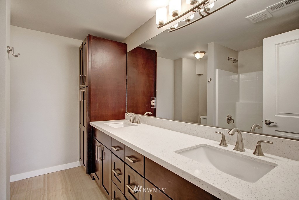 6908 South Rustic Road Seattle, WA 98178 - Photo 19 of 24 Gallery Image 19