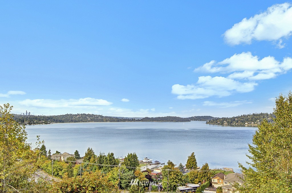 6908 South Rustic Road Seattle, WA 98178 - Photo 24 of 24 Gallery Image 24