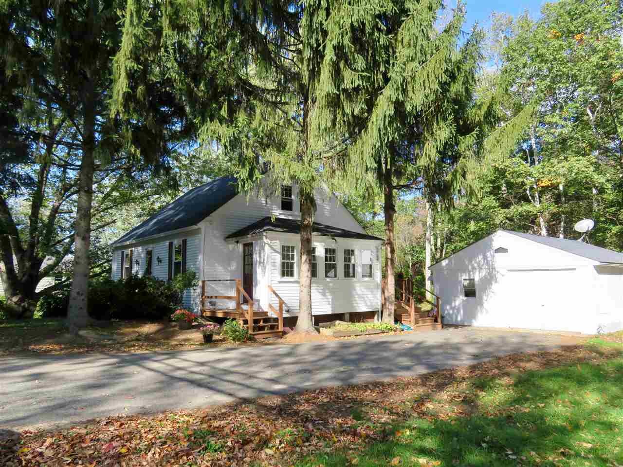 109 Exeter Road Newmarket, NH 03857 - Photo 3 of 28 Gallery Image 3