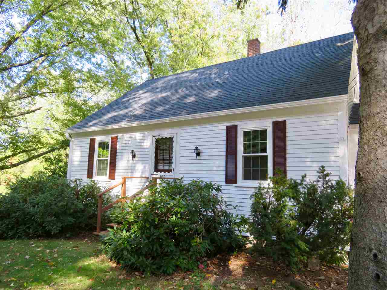 109 Exeter Road Newmarket, NH 03857 - Photo 4 of 28 Gallery Image 4